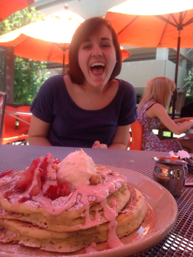 greciamagdaleno's tweet photo. Not pictured: @maddiestern #snoozeAM http://t.co/c23tBQvY2i