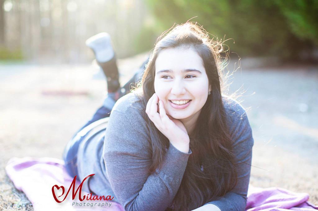 MilanaPhotog's tweet photo. So proud of this amazing Senior for graduating yesterday! #milanaphotography #senior #seniorphotographer #seniorsesh http://t.co/2aXKUfvqCM