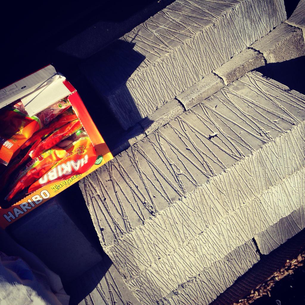 jenmorgs's tweet photo. @newcontinental @CCollectives all set for tomorrow #BreezeBlockPedestal http://t.co/dy36lvIF6w