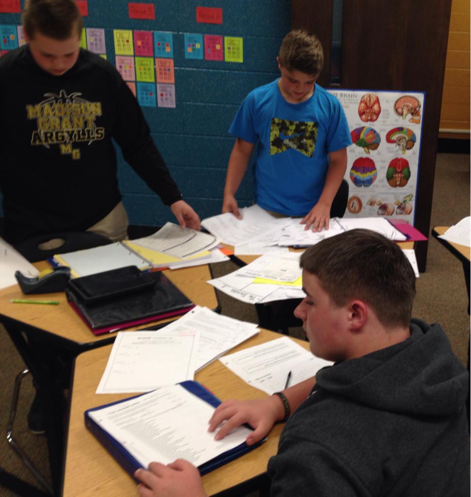 Sykes_class's tweet image. It&apos;s Get-your-notes-together Day! What a flurry of activity! 🙌 Due Tuesday! #organizeyournotes #WeAreMG #WeLearnMG