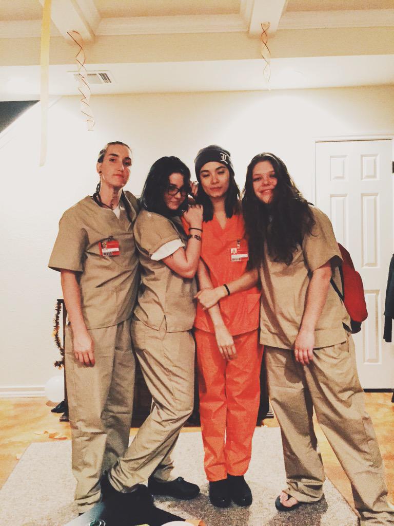 Megs23's tweet photo. @OITNB Ain't no party like a prison party #OnWednesdaysWeWearOrange #OrangeCon #Vauseman http://t.co/zg513z9u2U