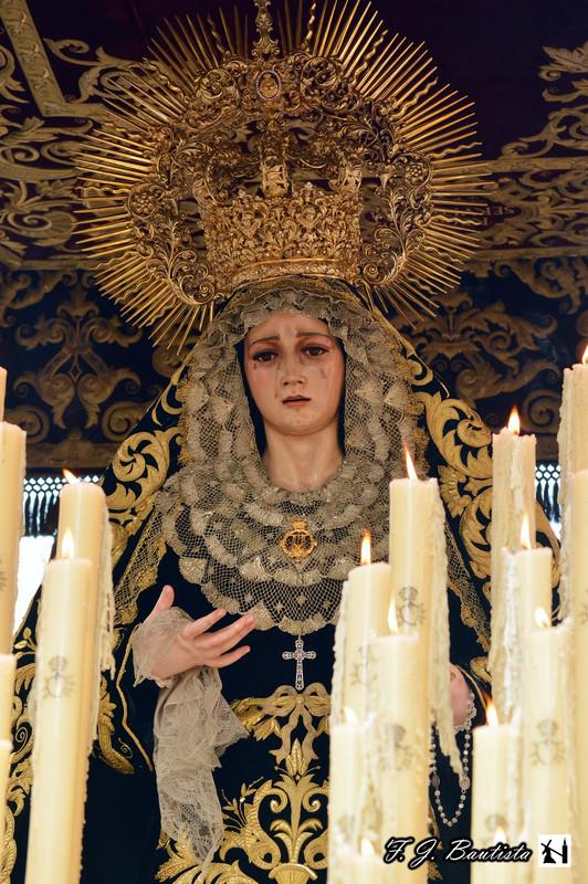 El vídeo y las fotos de la Hermandad de los Servitas (Sábado Santo 2015) en cofradiasdesevilla.blogspot.com.es