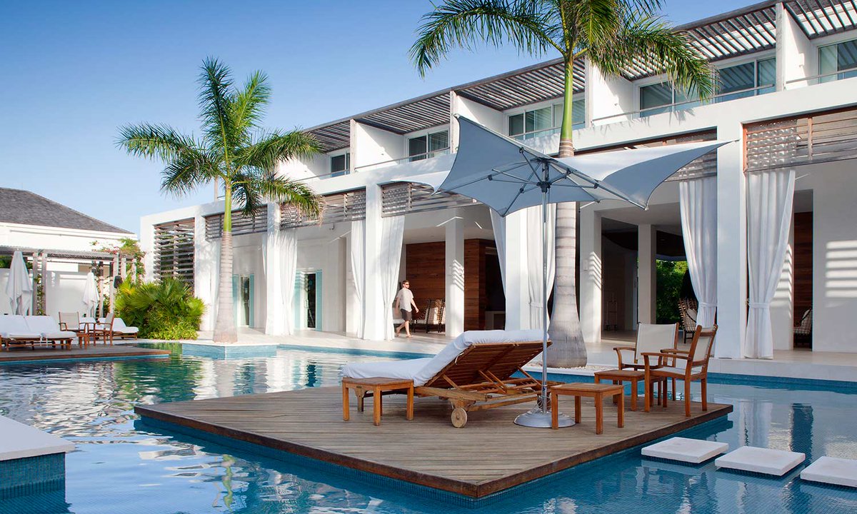 CaribbeanInfo tweet picture