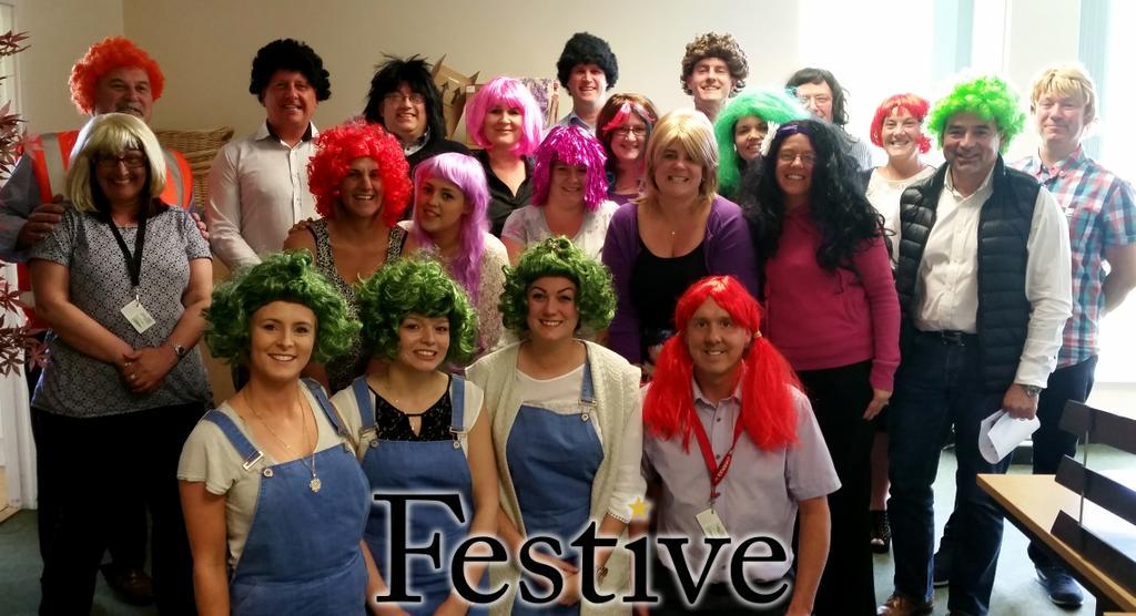 KellySm74195429's tweet photo. All the Festive team, in aid of CLIC Sargent's - Children with Cancer Charity. Well done everyone @Festive_UK http://t.co/MBTbQG1OLH