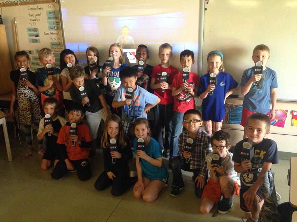 VeronicaJubi's tweet photo. Thx for having me speak at Career Day @grnfldschool ! Here's a pic of the broadcasters of tomorrow #yeg @ctvedmonton http://t.co/IyiuF7cTnK