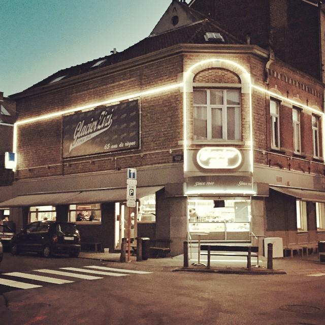 YelpBrussels's tweet photo. Glacier Zizi is always a good idea. #yelplife #trouverpartager ! Votre glacier favori ? Di… http://t.co/KLgJBIm3oL http://t.co/IZ8N00Ihpt
