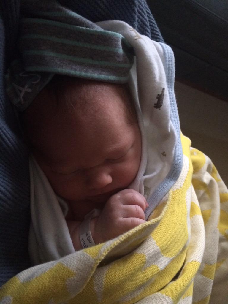 plato800's tweet photo. What a sweet little baby #SoInLove http://t.co/1KHIlmIN3f
