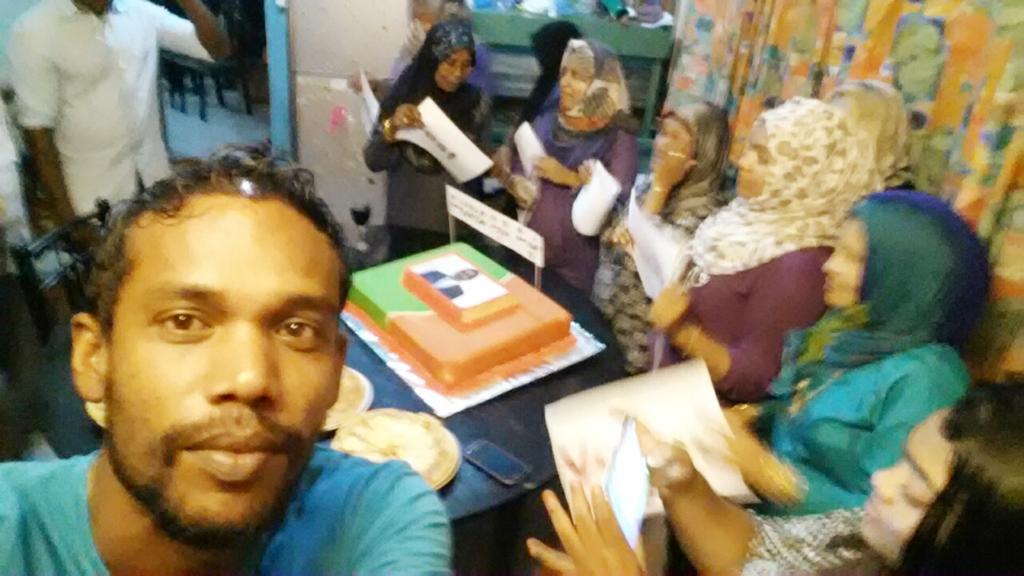 AddhuRasheed's tweet photo. #Live
Celebrating 56th birth day of our beloved President Yameen Abdul Gayyoom @ Addu City Feydhoo
#HBDprezYameen http://t.co/vXLMQhChYd