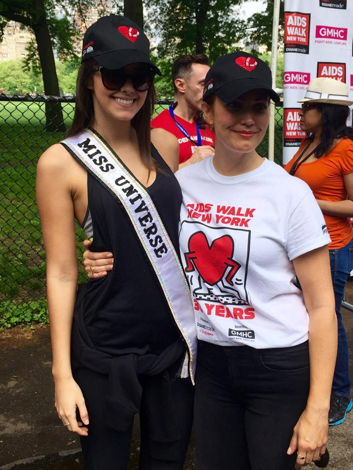 MissUniversoAr's tweet photo. Paulina Vega asistió a la "caminata por el #SIDA" que se lleva a cabo en #NewYork para recaudar fondos. http://t.co/uaUMQXmaI0