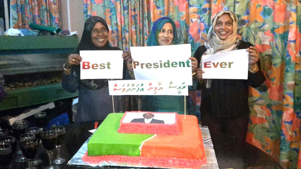 AddhuRasheed's tweet photo. #Live
Celebrating 56th birth day of our beloved President Yameen Abdul Gayyoom @ Addu City Feydhoo
#HBDprezYameen http://t.co/vXLMQhChYd