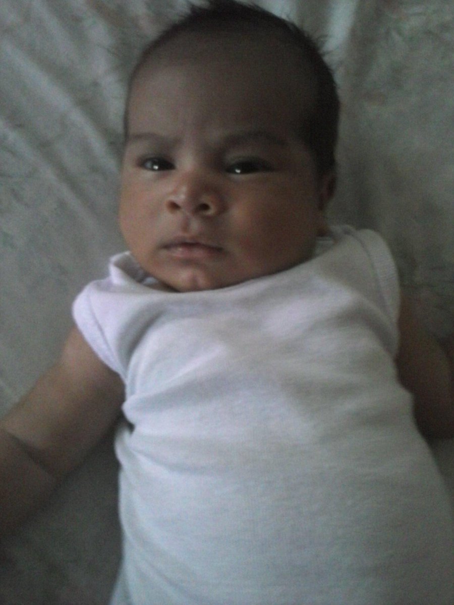 AshleyMedrano6's tweet photo. Hijo mio t amo sos mi sol sos mi razon d vivir! #felicidadtotal http://t.co/6m1sTS6itE