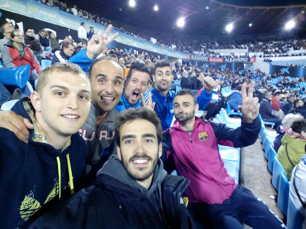 samuelo91's tweet photo. Romareda!!!! @AdamCambra13 @FerSim91 @_Fauro_ @C_Mipito #eduporroche vamooos zaragoza http://t.co/Rj1Z6Iqb6U