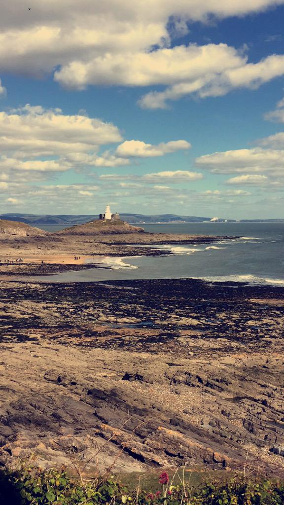 What a glorious day!! #luvmyjob get the chance to meet different people and see different things! #Cymru #whataplace