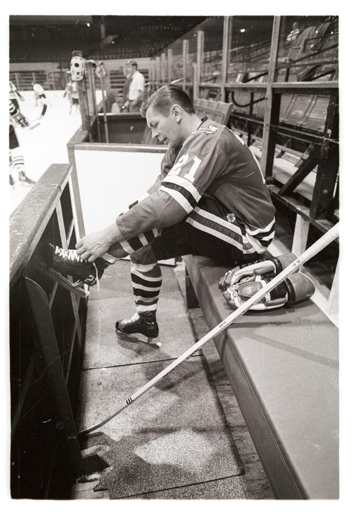 Happy Birthday to 1961 champion and member Stan Mikita  