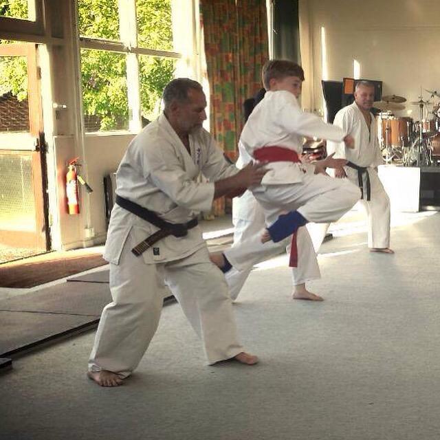 sedlescombekjk's tweet photo. Great class being taught by Dai Shihan tonight, #karate #karatejutsukai #sedlescombe #sedlescombekjk http://t.co/9PWlS4aBJQ