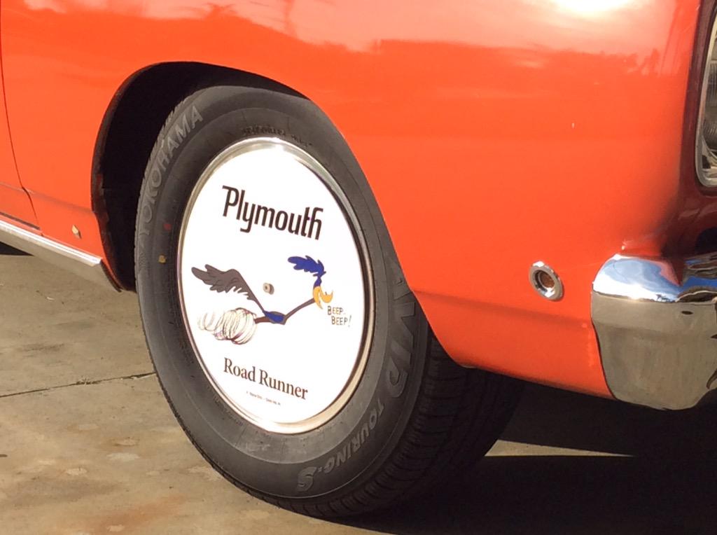 MarkMstonefish's tweet photo. @ryno951 Pretty sure I saw you at the Inland Mopar car show on Sunday, I had the orange 68' runner near you. http://t.co/Ya0QgN2d5x