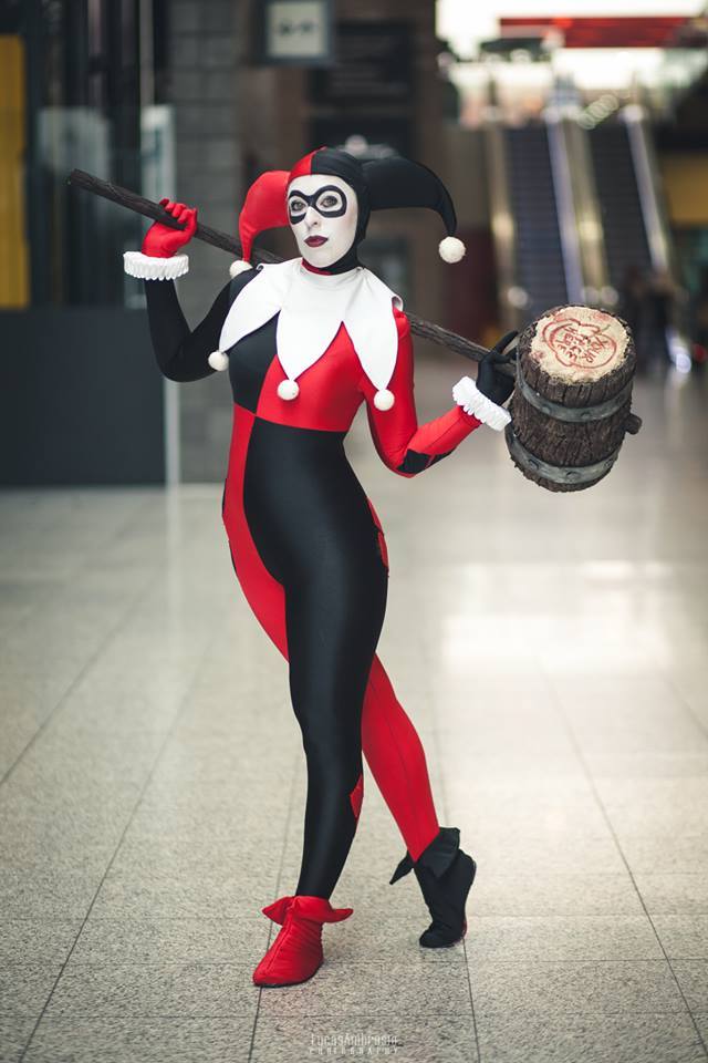 Optimusdan_'s tweet photo. Go give @The_nanayena a follow, she is pretty awesome. #datass #alienchicks #cosplay #sexy #StarWars #HarleyQuinn http://t.co/iLhPlCnBkO