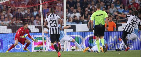 footballitalia's tweet photo. #CoppaItalia #Juventus 2-1 #Lazio aet - JUVE WIN THE COPPA! http://t.co/dK3H8zfyN3 #CoppaItaliaFinal #JuveLazio http://t.co/Quaz8R8WEU
