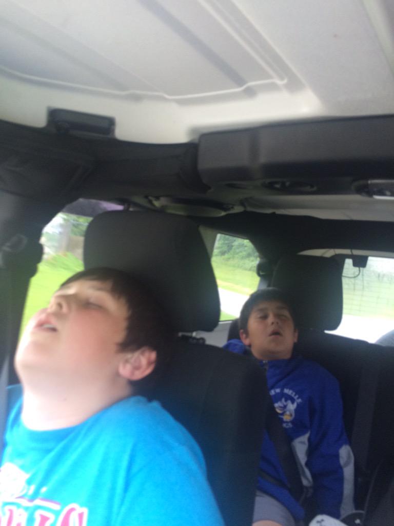 BigLloydstar's tweet photo. @RIPTbyJeff -1
Ney Boys- 0 http://t.co/mYKkOU8vin