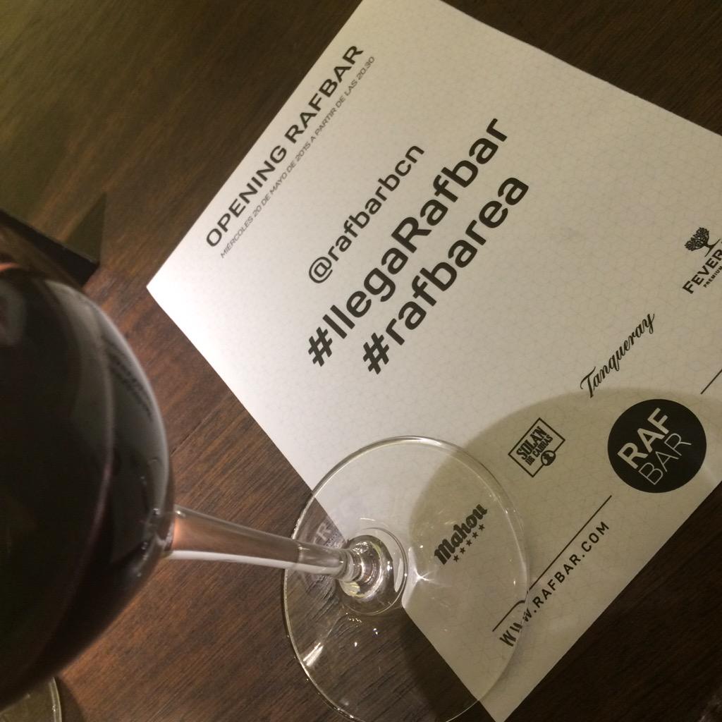 AddictSmile's tweet photo. Opening RafBar #llegaRafbar #rafBarea 👌🏼 http://t.co/64calk9HqM
