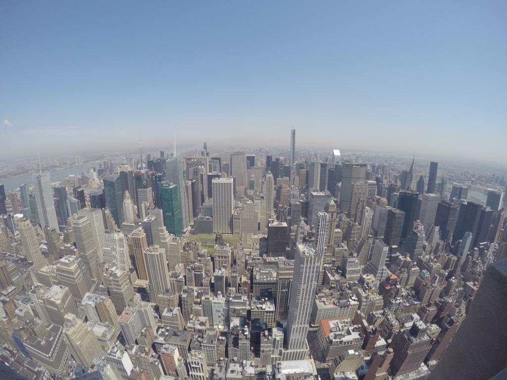 isi_rid3r's tweet photo. Bonita foto #NY desde el #empirestatebuilding de @PaulaPumi @GoProES @GoProES http://t.co/ylTuOwwtHD