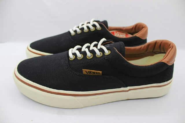kujang01's tweet photo. Jual sepatu vans era 59 orginal import hanya Rp 250.000, lihat gambar klik https://t.co/I8PVGhKTmX http://t.co/UAxWErsG9b