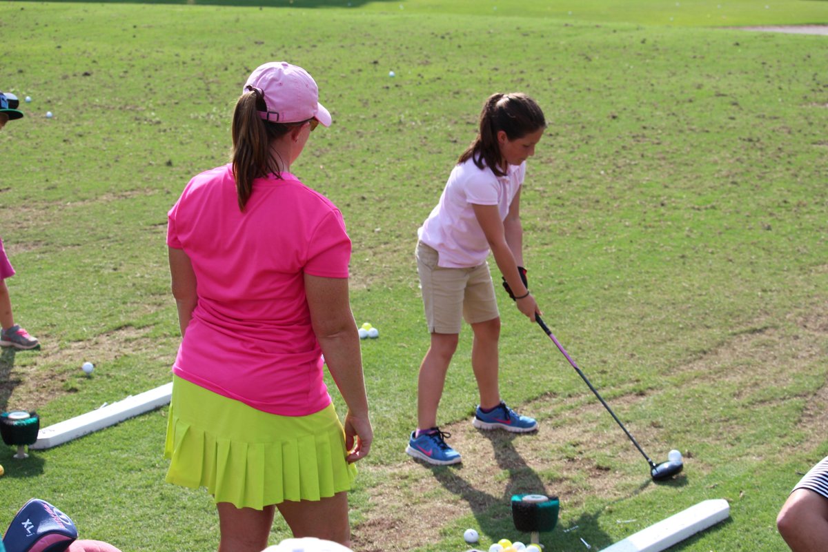 EpsonTour's tweet photo. One of the best things about the @SymetraClassic is how involved they are in growing the game w/ Daddy Daughter http://t.co/TY9JKHqmh5