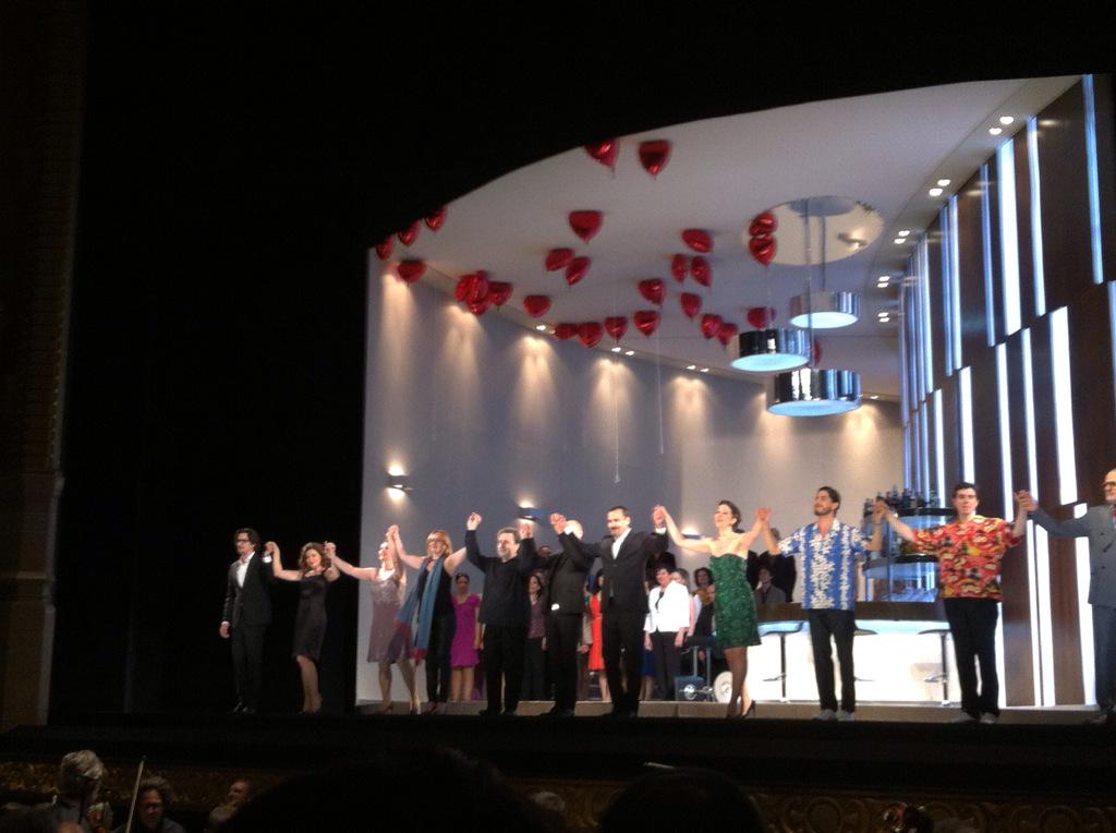 alexplatea's tweet image. Se me ha hecho muy largo el 'Così fan tutte' del @Liceu_cat Por Pons, por Michieletto... Por todo... @Codalario