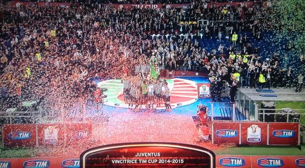 JCIndonesia's tweet photo. WE DESERVE TO WIN IT!! #CAMP10NI #COPPAITALIA #FINOALLADECIMA http://t.co/QKEwqvQSGG