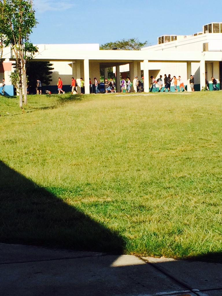 JanelleStanker's tweet photo. STUCO caught in action! Good job in making the students line up after breakfast. #consistency#parriola1 #kages1415 http://t.co/9xUVWa7wDU