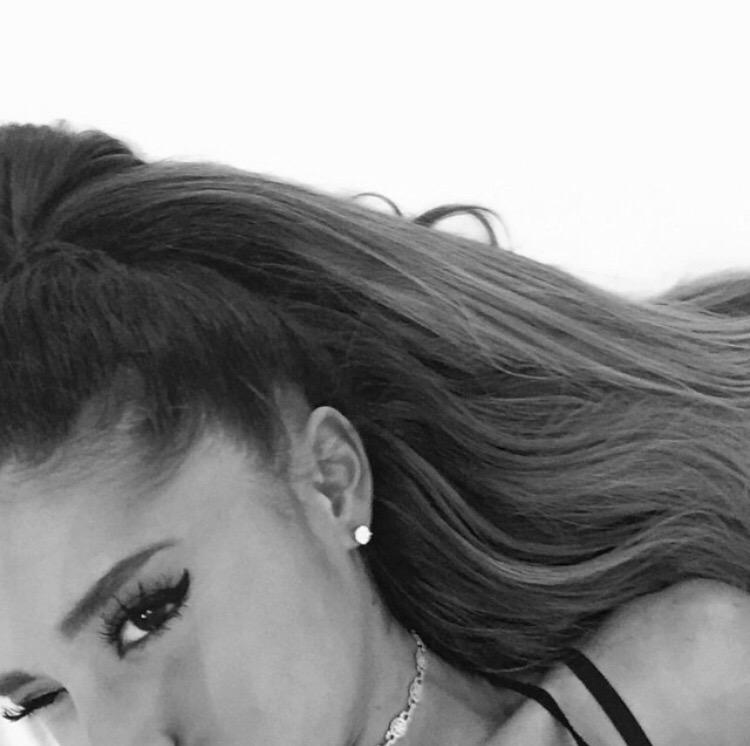 BocaGirl_Ari's tweet photo. Last time I was active, Love Me Harder Music Video was new.... Well that's going to change! 😍✨🌙👸 http://t.co/KTe8TNJNOF