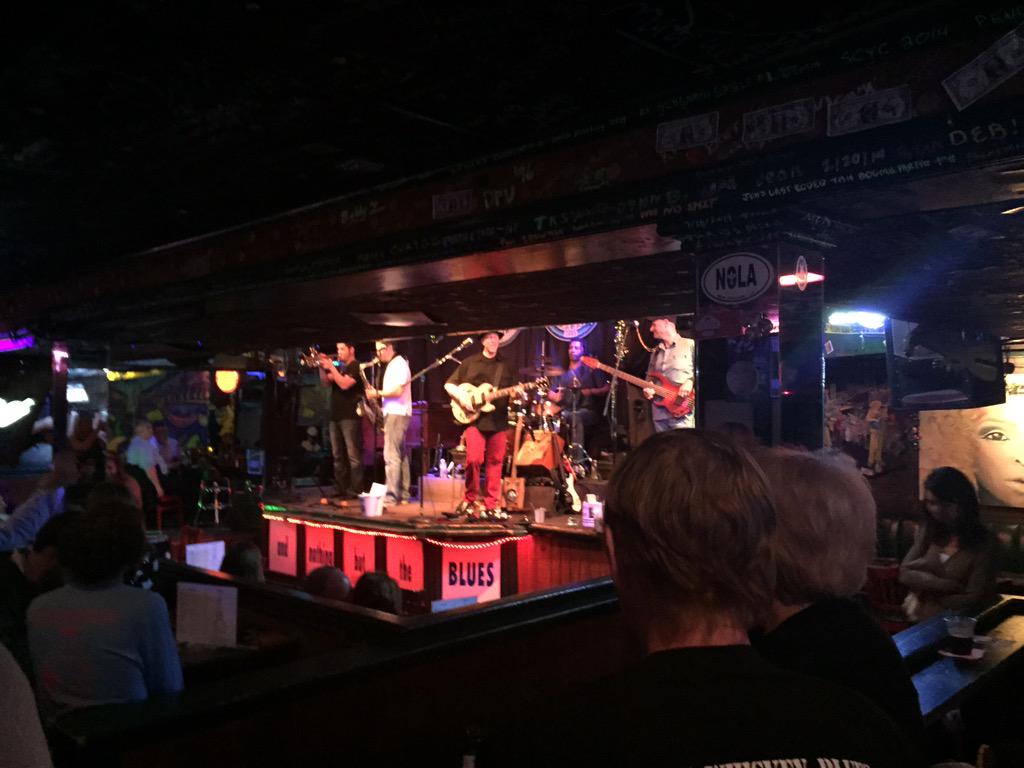 MattandNateShow's tweet photo. Just chillin...watching some @stacymitchhart Thanks for a great show! -N http://t.co/qS4d1oresq
