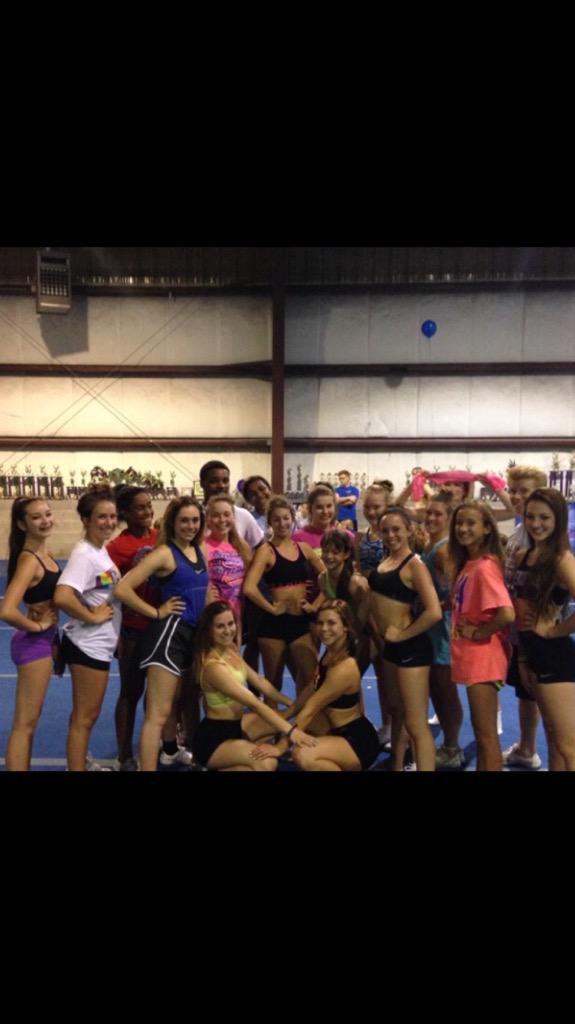 _adreanaaaa_'s tweet photo. fierce 5 15-16 #smallcoed 💙👑 http://t.co/DfkBgVUJte