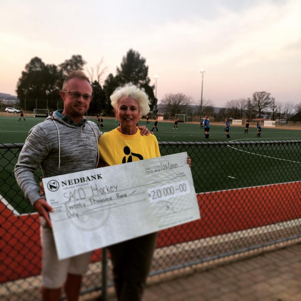 R20 000 hand over to <a href="/SACDHockey/">SACD Hockey</a> fir their tournament! We are very proud to be involved. @osakahockeySA @saindoor