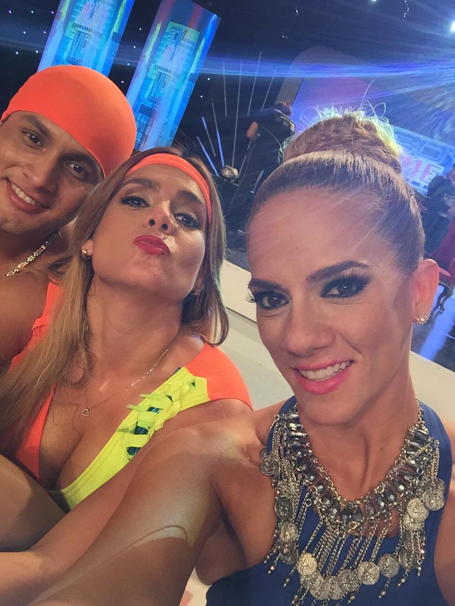 tcsoyelmejor's tweet photo. ¡Ellos se unen a nuestra campaña! Y tú ¿Ya enviaste tu selfie con el HT #MiSelfieVIP? http://t.co/v8W8l4yjHJ