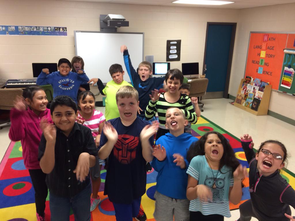 Bosh4388Avery's tweet photo. Studying composer John Williams brings out the dinosaur in @LauraC7881 Conley's class! #averygators http://t.co/F7QdReCCxL