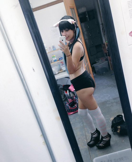 Getting on @KinkLive right now! @CamPromoXXX #imlive http://t.co/l42E73APMG<a class="tags" target="_blank" title="On Twitter" href="/?out=eyJ0eXAiOiJKV1QiLCJhbGciOiJIUzUxMiJ9.eyJpYXQiOjE3MjMyMTU1OTYsImlzcyI6InR3cG9ybnN0YXJzLmNvbSIsIm5iZiI6MTcyMzIxNTU5NiwiZXhwIjoxNzU0NzUxNTk2LCJyZWRpcmVjdF91cmwiOiJodHRwczovL3R3aXR0ZXIuY29tL0tpbmtMaXZlIn0.iqcKh-lmgTLwp7qn7hYyTHf1zZKeNggNlhrTlgk4Dto8TUV87qq9Ea4C1xYoLZE8iMJ40knsJkruMjINkGQVMQ">@KinkLive</a><a class="tags" target="_blank" title="On Twitter" href="/?out=eyJ0eXAiOiJKV1QiLCJhbGciOiJIUzUxMiJ9.eyJpYXQiOjE3MjMyMTU1OTYsImlzcyI6InR3cG9ybnN0YXJzLmNvbSIsIm5iZiI6MTcyMzIxNTU5NiwiZXhwIjoxNzU0NzUxNTk2LCJyZWRpcmVjdF91cmwiOiJodHRwczovL3R3aXR0ZXIuY29tL0NhbVByb21vWFhYIn0.SShtKHZRyTaZraYIz36IFzh9p4toqXX8oxpqsXjKlWIS8zh3-MC54LDwOELPhJj9GdUK-JNibpxD0T-2ofXXVw">@CamPromoXXX</a><a href="/tag/imlive"class="tags">#imlive</a>