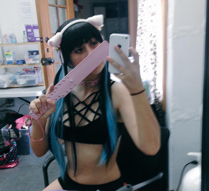 Getting on @KinkLive right now! @CamPromoXXX #imlive http://t.co/l42E73APMG<a class="tags" target="_blank" title="On Twitter" href="/?out=eyJ0eXAiOiJKV1QiLCJhbGciOiJIUzUxMiJ9.eyJpYXQiOjE3MjMyMTU1OTYsImlzcyI6InR3cG9ybnN0YXJzLmNvbSIsIm5iZiI6MTcyMzIxNTU5NiwiZXhwIjoxNzU0NzUxNTk2LCJyZWRpcmVjdF91cmwiOiJodHRwczovL3R3aXR0ZXIuY29tL0tpbmtMaXZlIn0.iqcKh-lmgTLwp7qn7hYyTHf1zZKeNggNlhrTlgk4Dto8TUV87qq9Ea4C1xYoLZE8iMJ40knsJkruMjINkGQVMQ">@KinkLive</a><a class="tags" target="_blank" title="On Twitter" href="/?out=eyJ0eXAiOiJKV1QiLCJhbGciOiJIUzUxMiJ9.eyJpYXQiOjE3MjMyMTU1OTYsImlzcyI6InR3cG9ybnN0YXJzLmNvbSIsIm5iZiI6MTcyMzIxNTU5NiwiZXhwIjoxNzU0NzUxNTk2LCJyZWRpcmVjdF91cmwiOiJodHRwczovL3R3aXR0ZXIuY29tL0NhbVByb21vWFhYIn0.SShtKHZRyTaZraYIz36IFzh9p4toqXX8oxpqsXjKlWIS8zh3-MC54LDwOELPhJj9GdUK-JNibpxD0T-2ofXXVw">@CamPromoXXX</a><a href="/tag/imlive"class="tags">#imlive</a>
