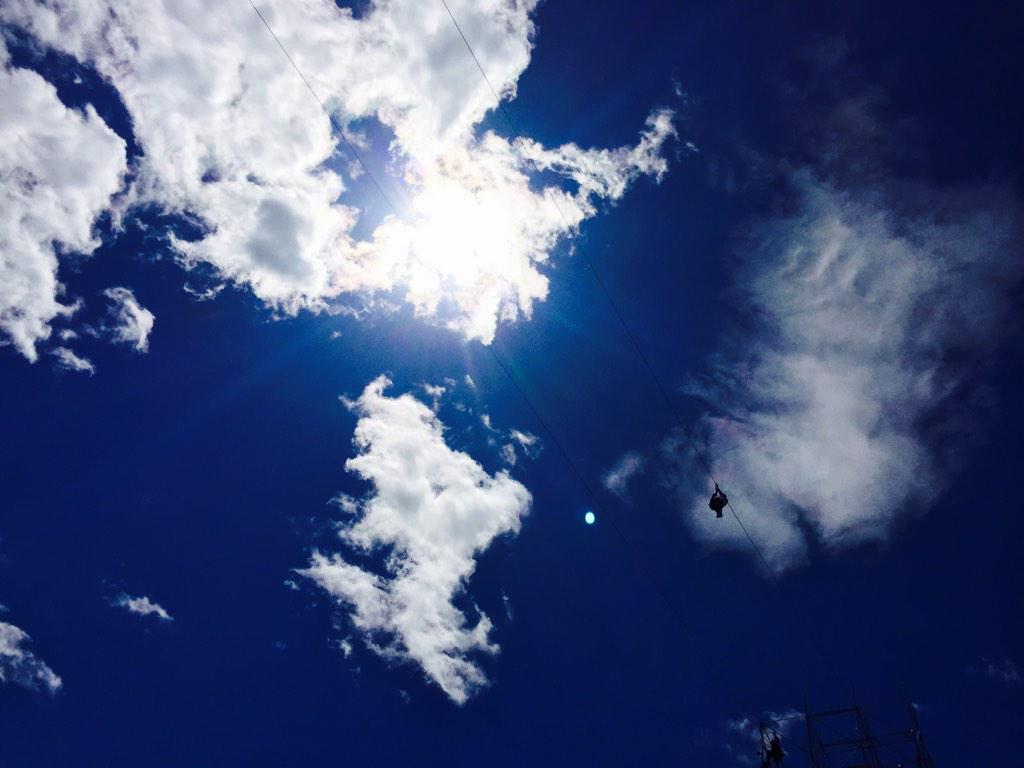C'est moi là là... Le petit point dans le ciel #MTLzipline