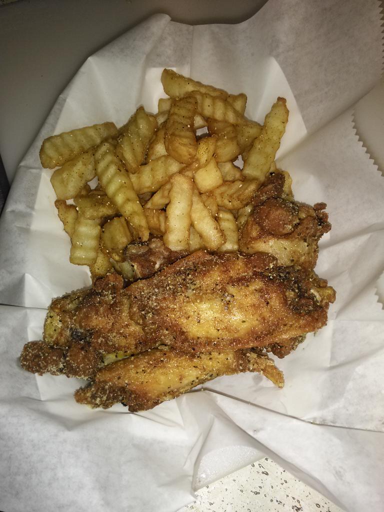 chefivyskitchen's tweet photo. Tell @TeflonDon305 I got them lemon pepper wings for him. http://t.co/59ih7vrreE