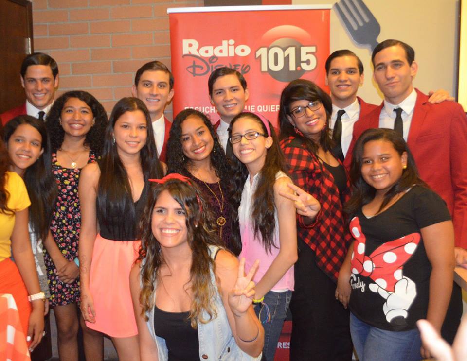 SomosRetz's tweet photo. Meet &amp; Greet #RDPanama - We love you too!!! #retzlovers http://t.co/2lz4BF5aq8