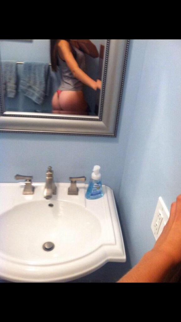 snappartybooty's tweet photo. http://t.co/6HGAmkLyX9