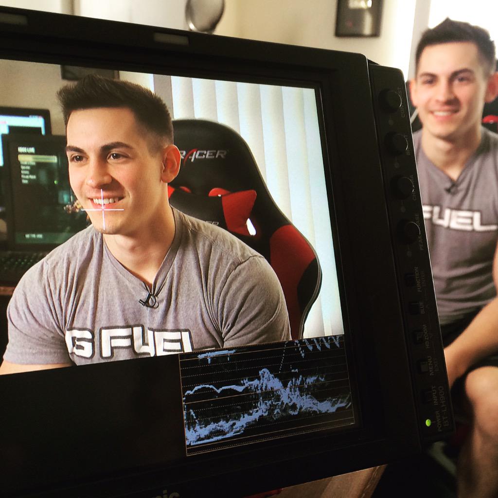 Censor Singer Censor will be on Good Morning America tomorrow : r/CoDCompetitive