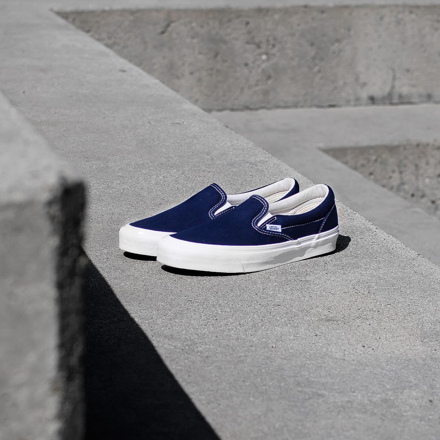 vans vault og classic slip on lx peacoat