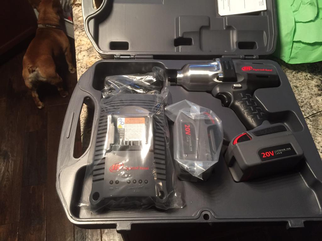andykamrath35's tweet photo. Pretty cool getting this in the mail thanks @IRProducts @Sunset_Speedway #nascarpowertools #irtools http://t.co/UmMMb6xw4c