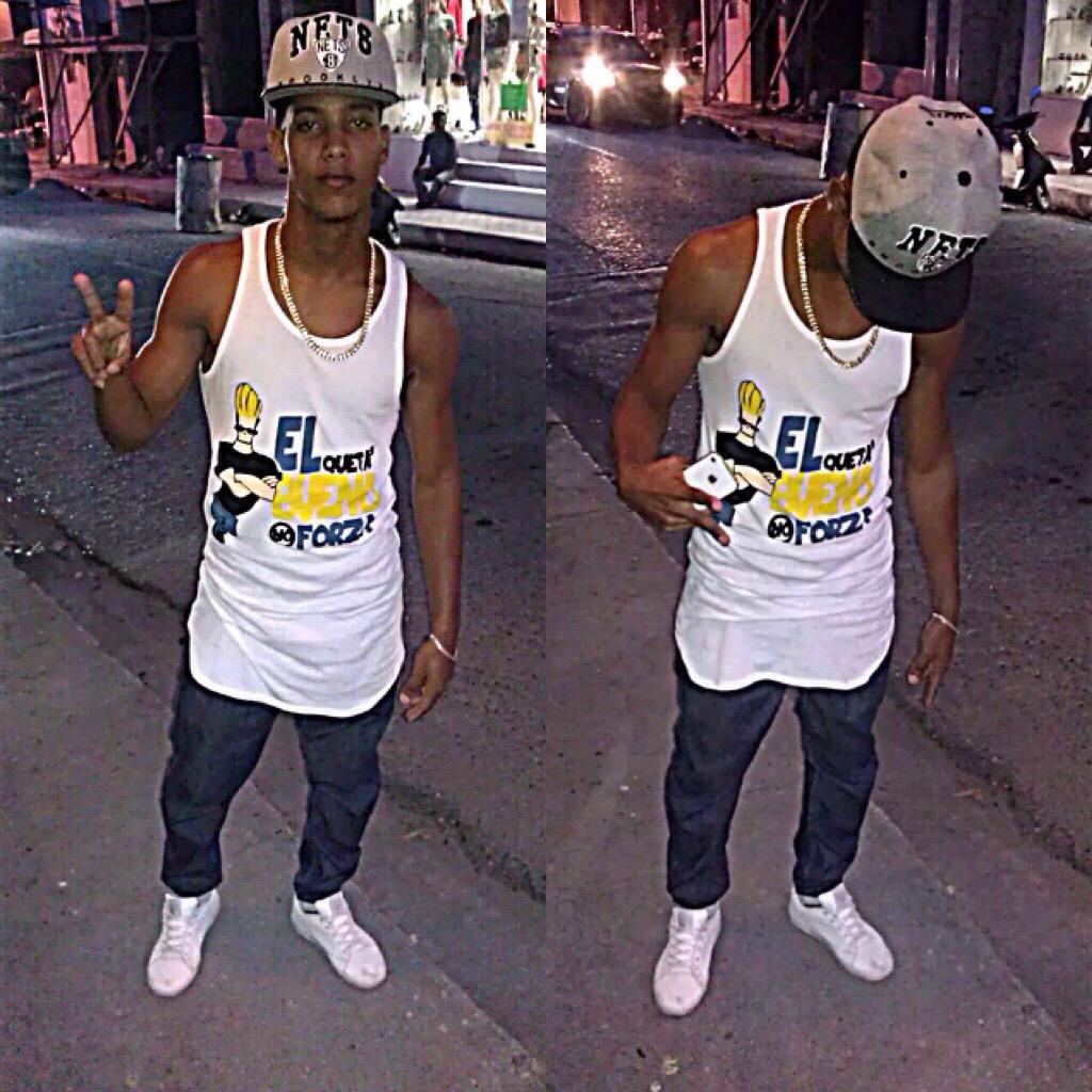 banicarlosninaa's tweet photo. @BulovaFrases Soy una persona humilde con un estilo de vida bacano &amp; un bajo perfil único.❤💪 http://t.co/425OzufLxS