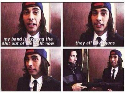 Machine_Sarcasm's tweet image. Poor Vikturr :c