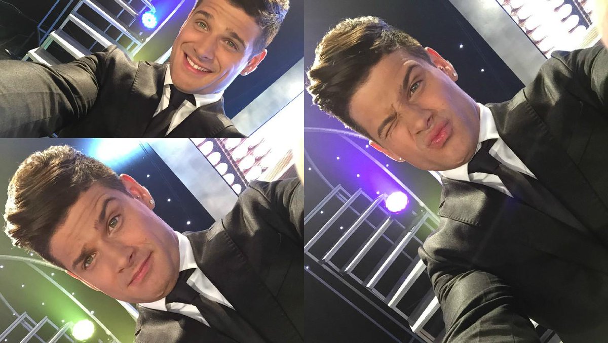 tcsoyelmejor's tweet photo. ¿Cuántos RT´s para el "Dulce de Leche"? @JonathanVIPTC se suma al HT #MiSelfieVIP.

¡Envía tu MEJOR selfie con el HT! http://t.co/XaPK98Shfr