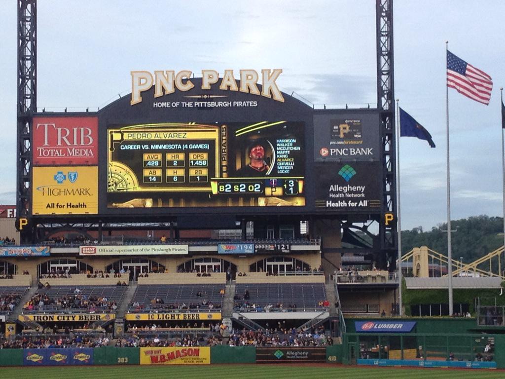 TMiller21CCCS's tweet photo. Enjoying our last night in Pittsburgh! @21CyberSchool http://t.co/SJeUwgdYPF