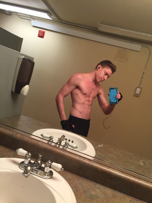 Check out my wishlist to send me something sexy!  http://t.co/mVGCz4yxV4 #gay #Amazon http://t.co/4J